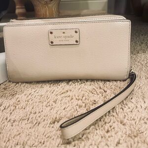 Kate Spade Beige Wristlet Clutch
